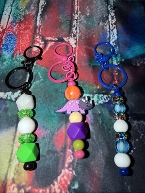 Colorful Dino Bead Key & Card Holder - Pink